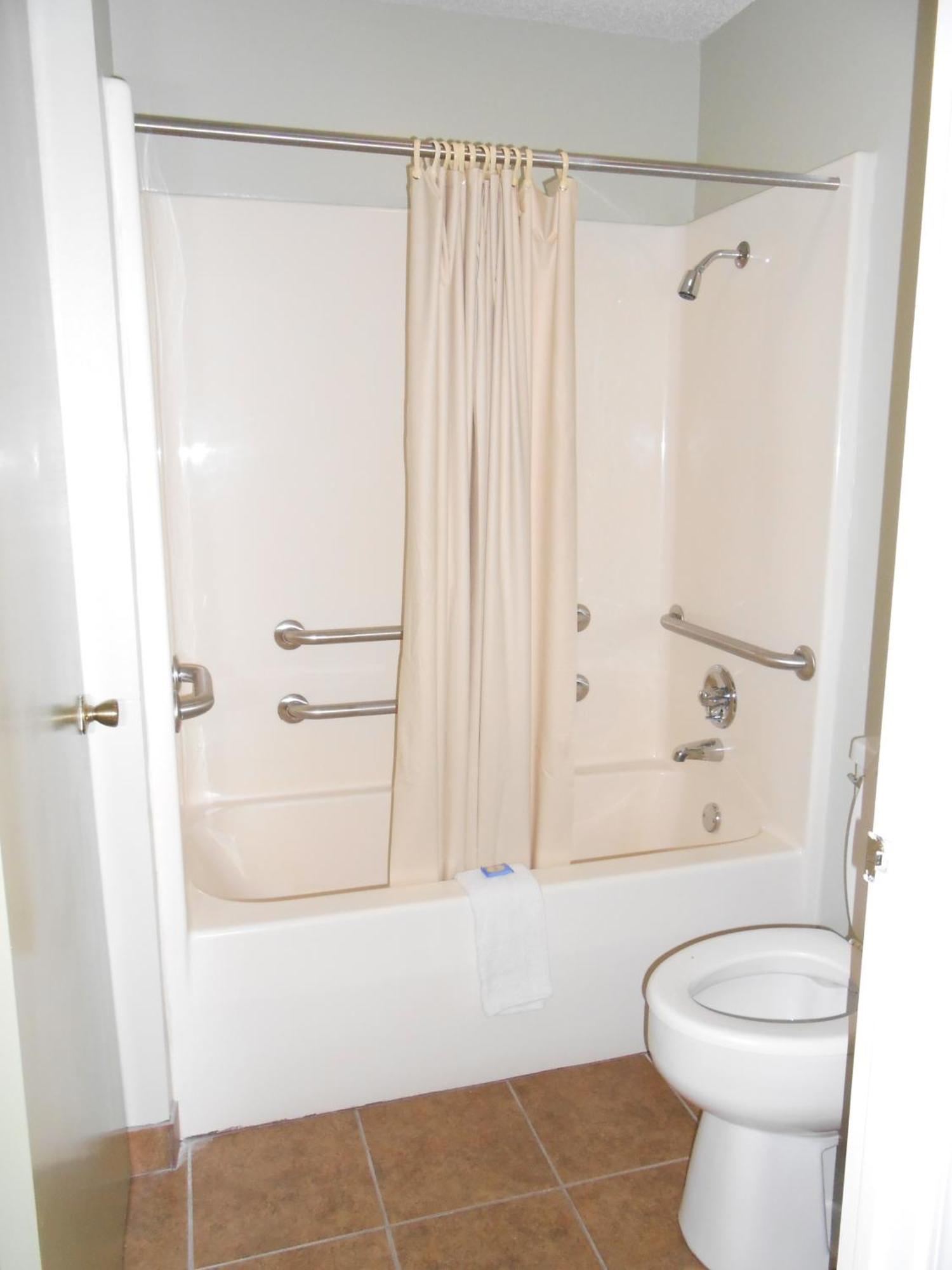 Budget Inn And Suites Siloam Springs Екстериор снимка