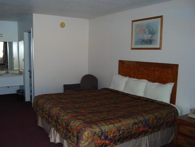 Budget Inn And Suites Siloam Springs Екстериор снимка