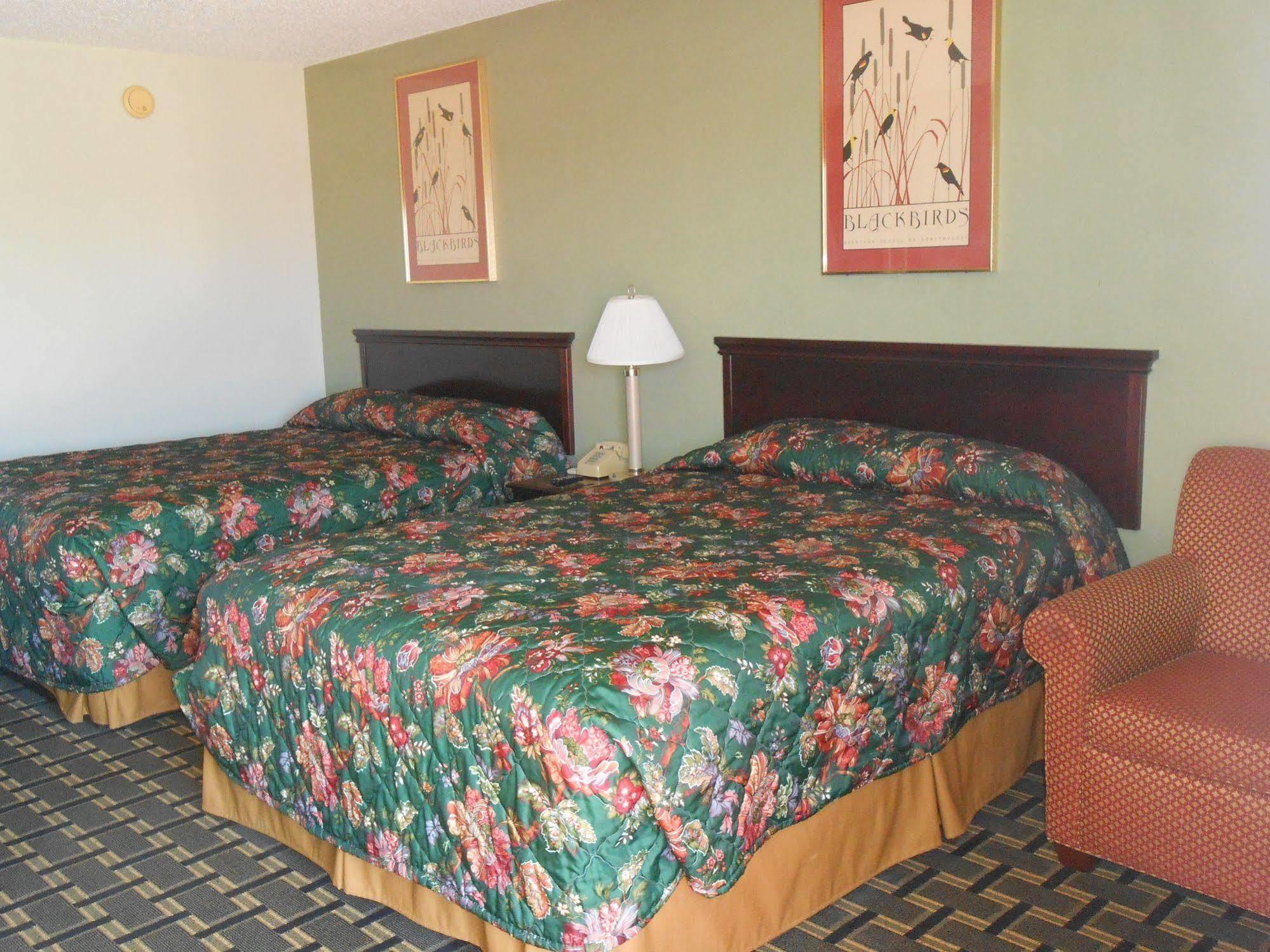 Budget Inn And Suites Siloam Springs Екстериор снимка